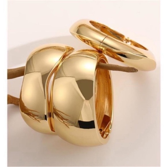 Chunky Gold Bangle Set | Wide 14K Plated Stackable Bracelets. - Picture 6 of 7